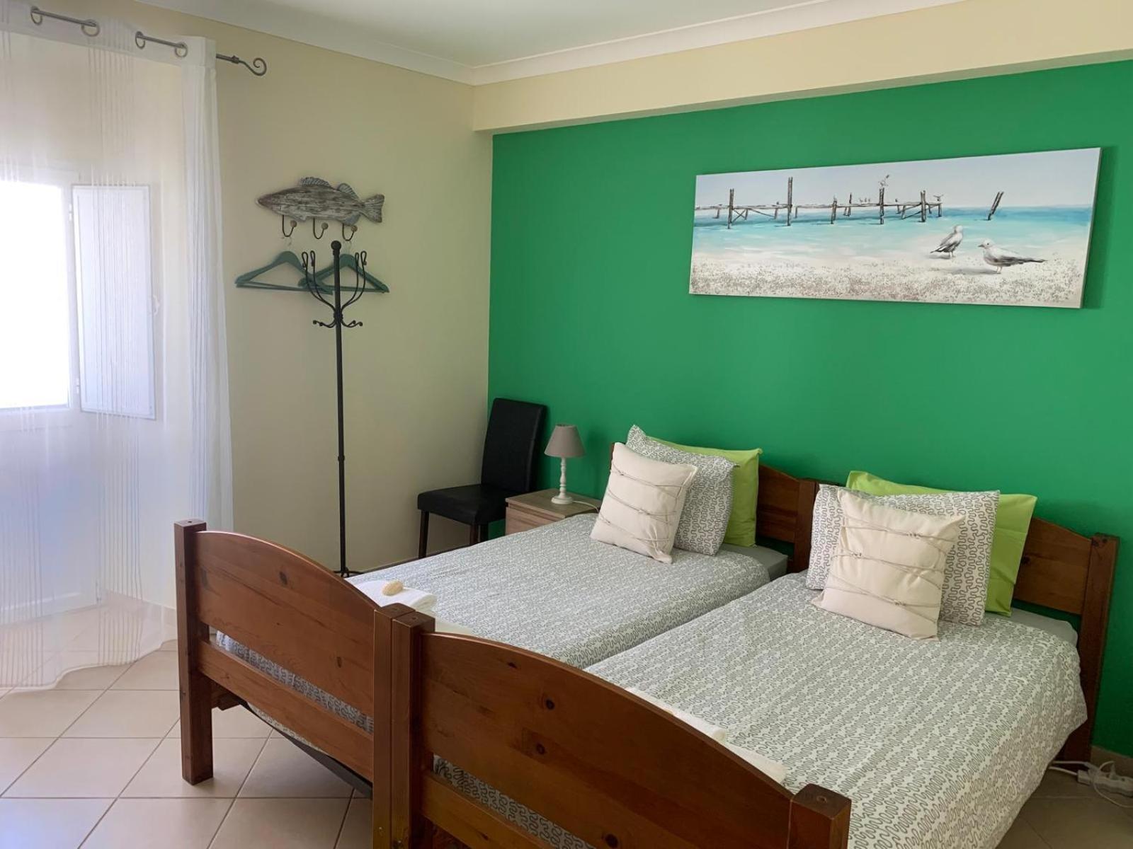 Blue Moon Guesthouse Lagos Bagian luar foto