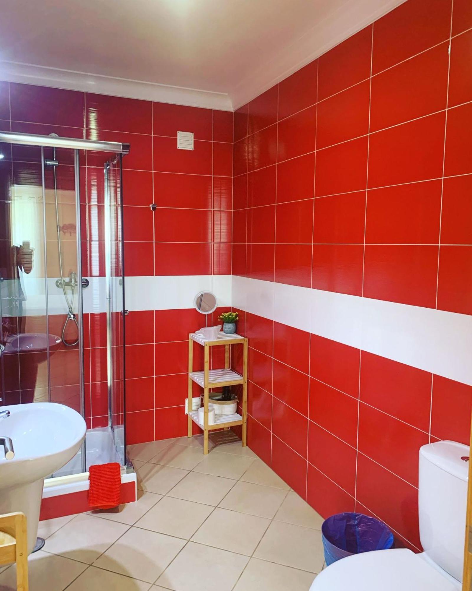 Blue Moon Guesthouse Lagos Bagian luar foto